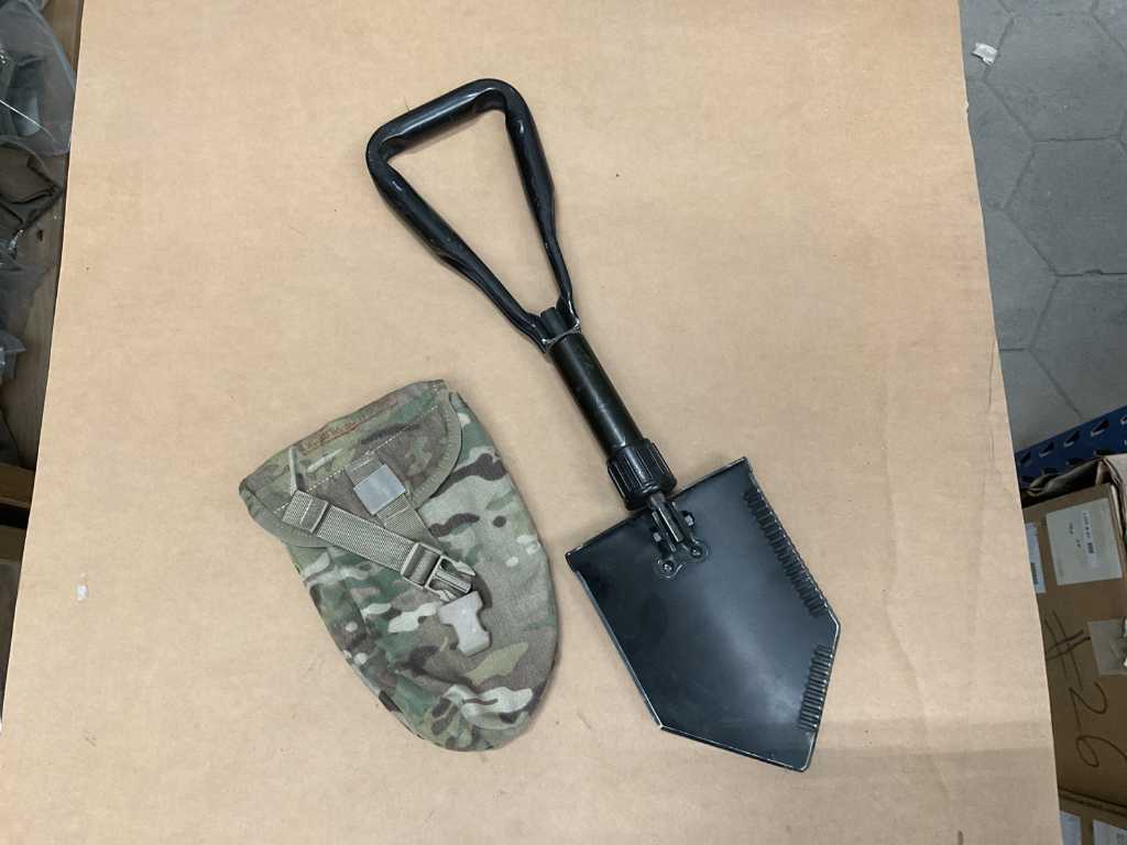 Entrenching tool with carrier (2x)
