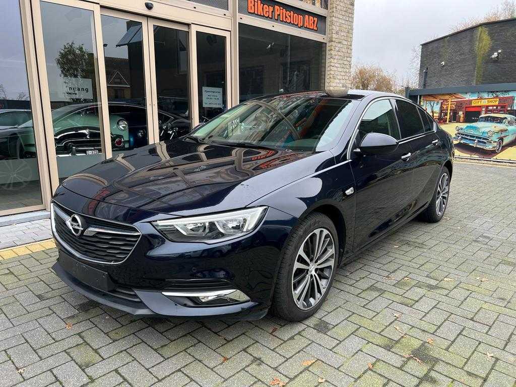 2020 Opel Insignia - Sedan