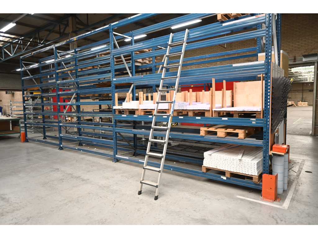 Armoire de rangement avec stock de matériel d’installation (2x)