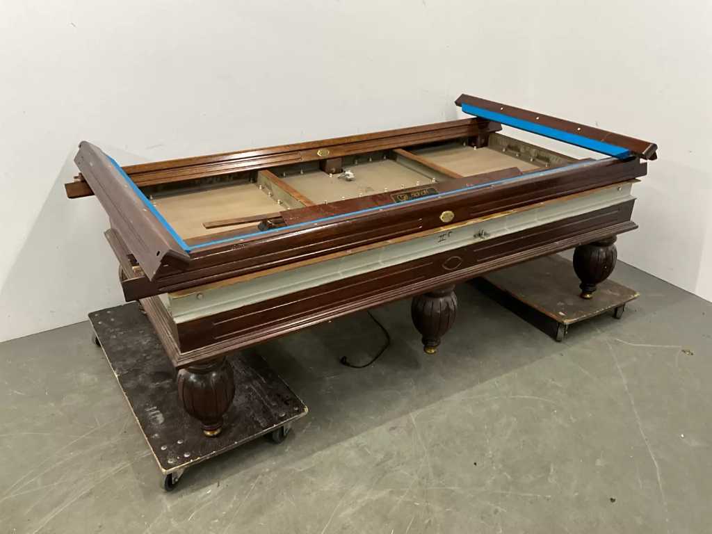 A.P.C. Roothaert B.V. - Billiard table