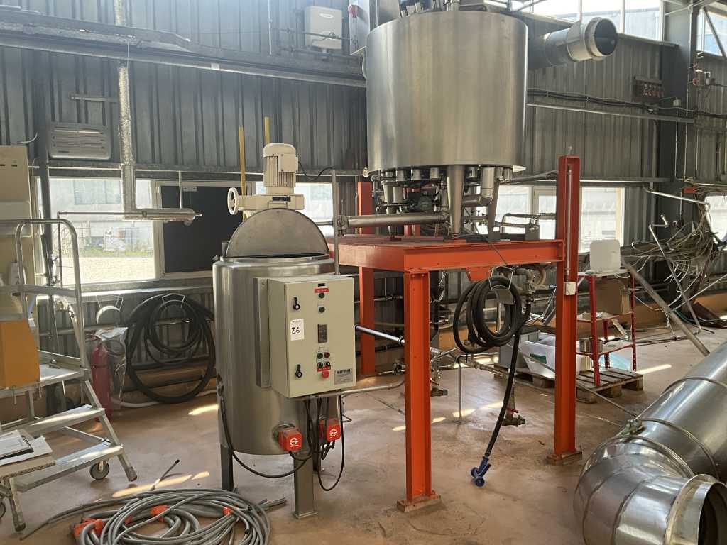 Rayneri syrup plant with two mixing tanks and orange rack
