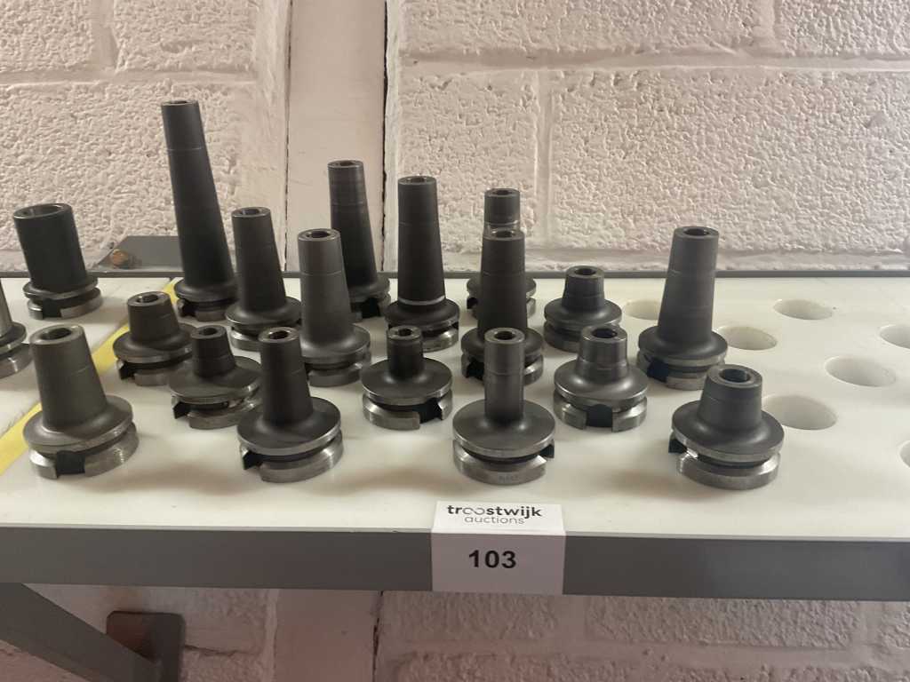 BT40 socket for screw-in milling (17x)
