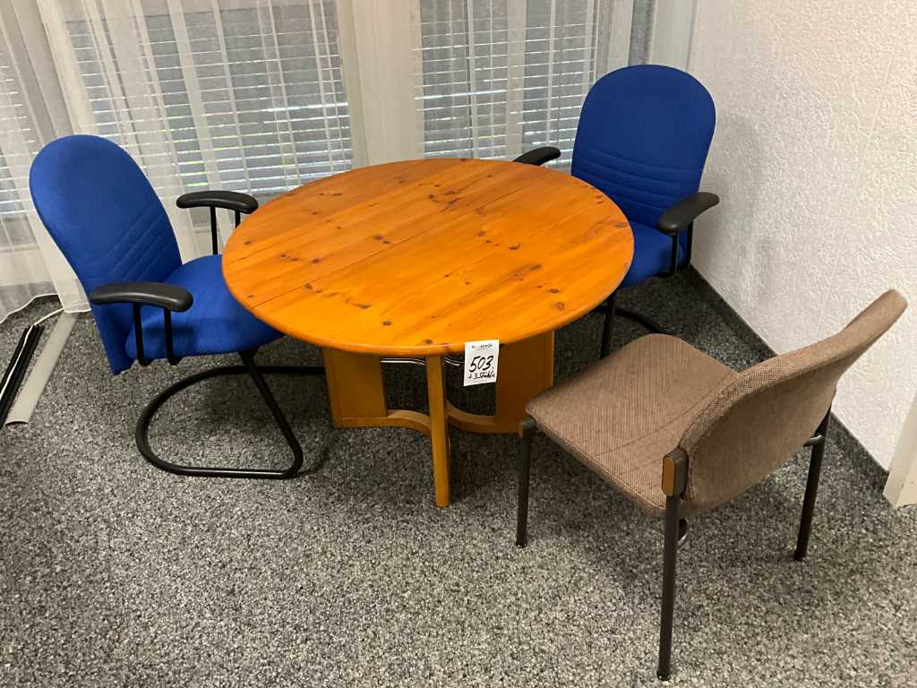 Table ronde et chaises