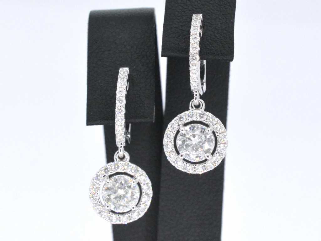 White gold diamond entourage earrings of 2.10 carat