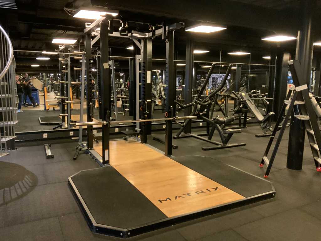 matrix hlaf rack with platform Multi-gym