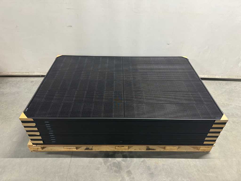QN - zestaw 12 pełnych czarnych paneli słonecznych 420 wp (łącznie 5.040 wp)
