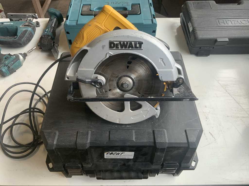 DeWalt DWE560 Circular Saw