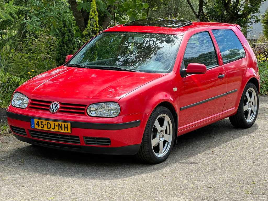 Volkswagen - Golf - 1.6 Trendline - 45-DJ-NH - 1999