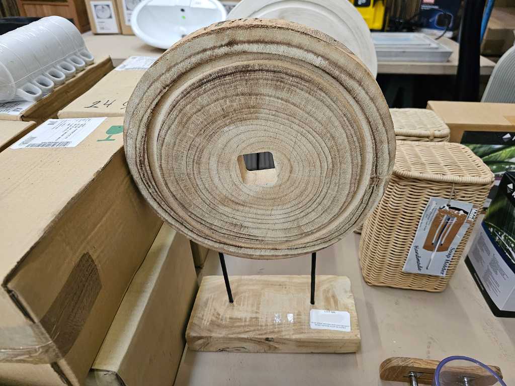 Dekoratives Rad aus Holz auf Sockel Durchmesser 30cm x H45cm