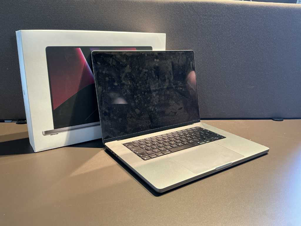 Computer portatile Apple Macbook Pro da 16 pollici (A2780)