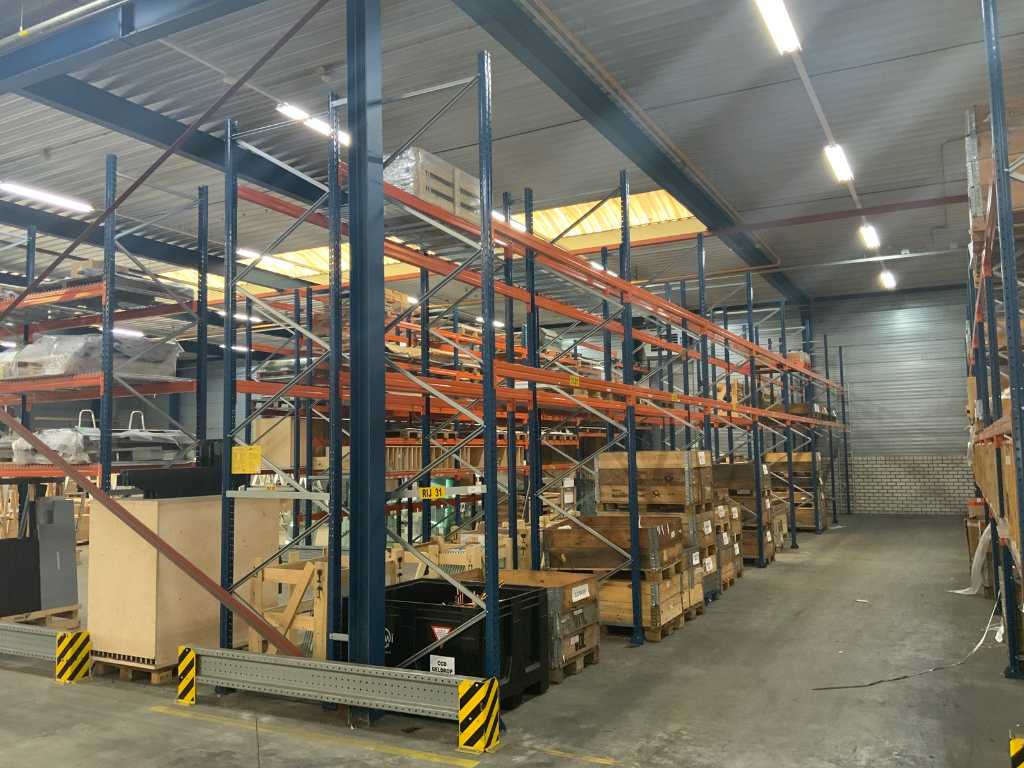 Polypal - 14 sections pallet racking
