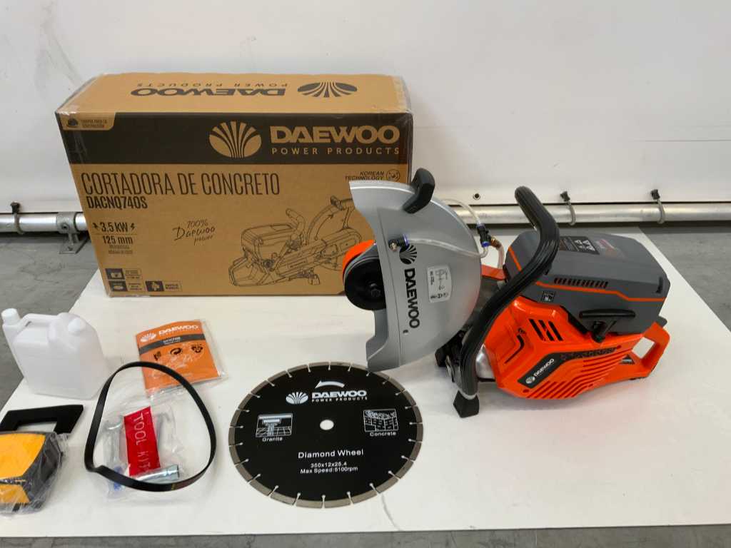 Daewoo DACNQ740S Concrete Saw Motor Grinder