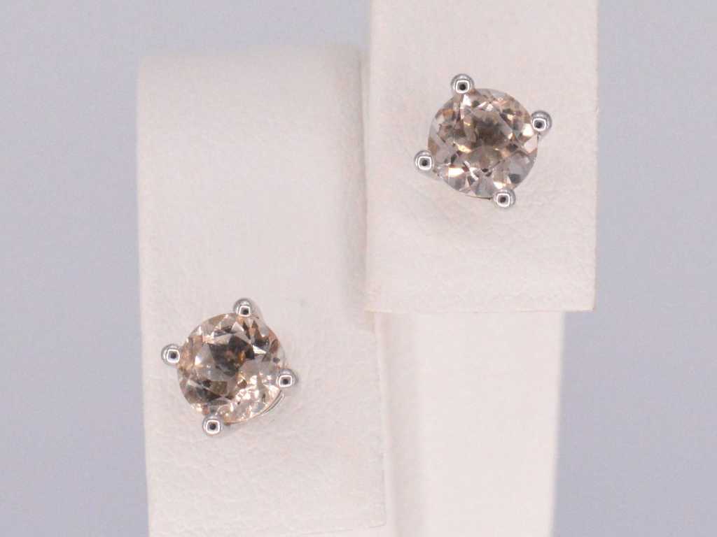 White gold earrings with morganite