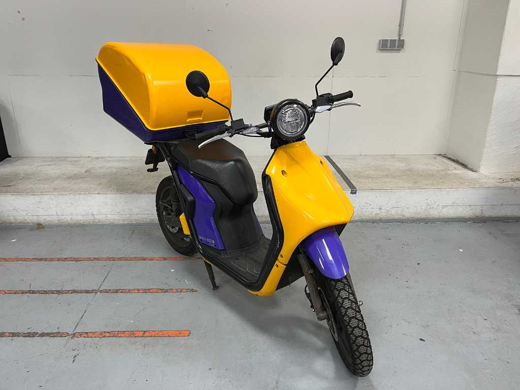 Govecs - Bromscooter - Flex - E-scooter