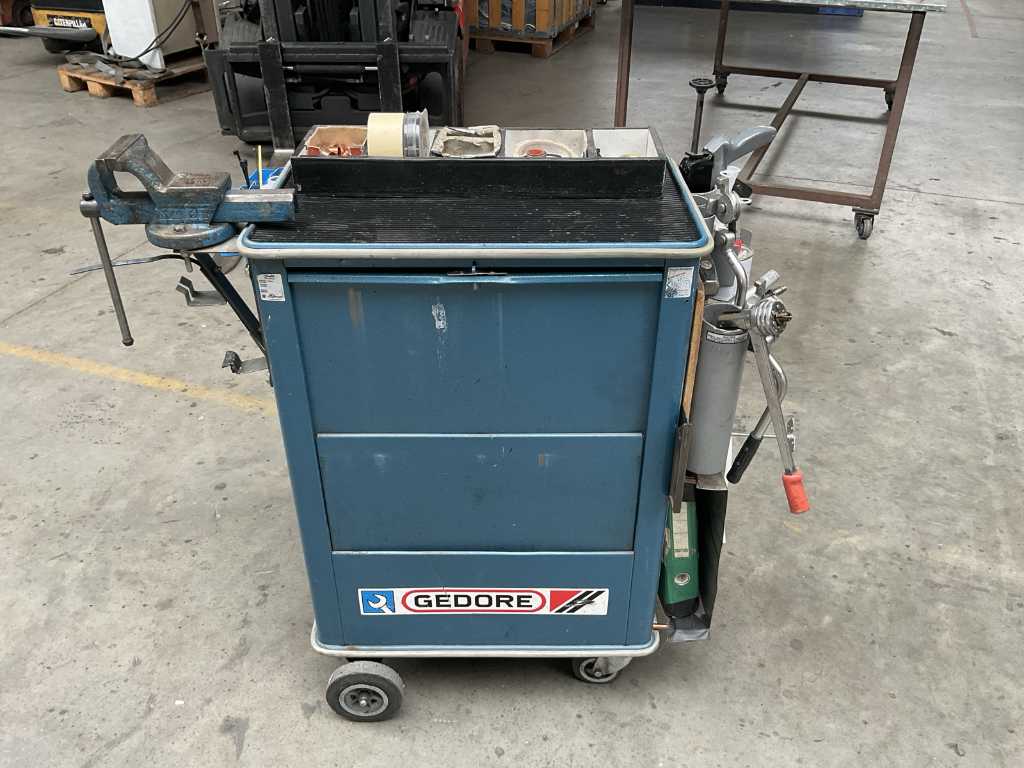 Gedore - Tool trolley with contents