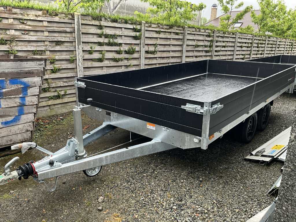 2023 Saris C2C Braked Trailer