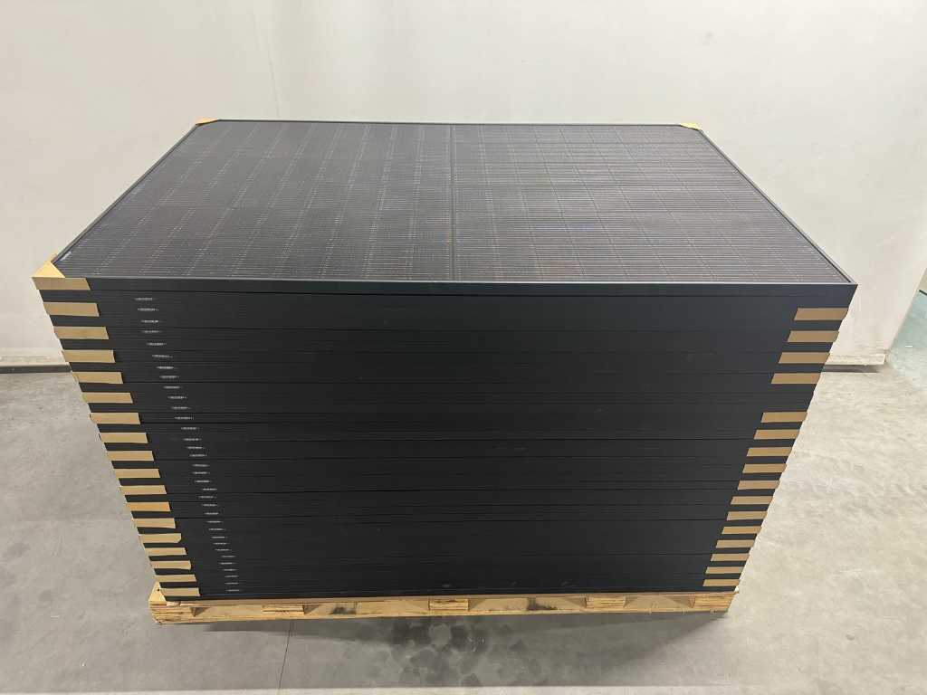QN - Set mit 36 vollschwarzen Solarmodulen 420 wp (insgesamt 15.120 wp)