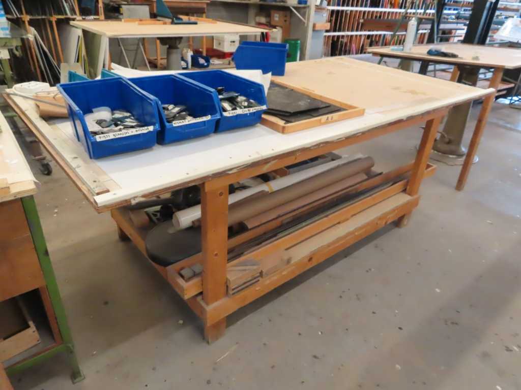 Work table (2x)