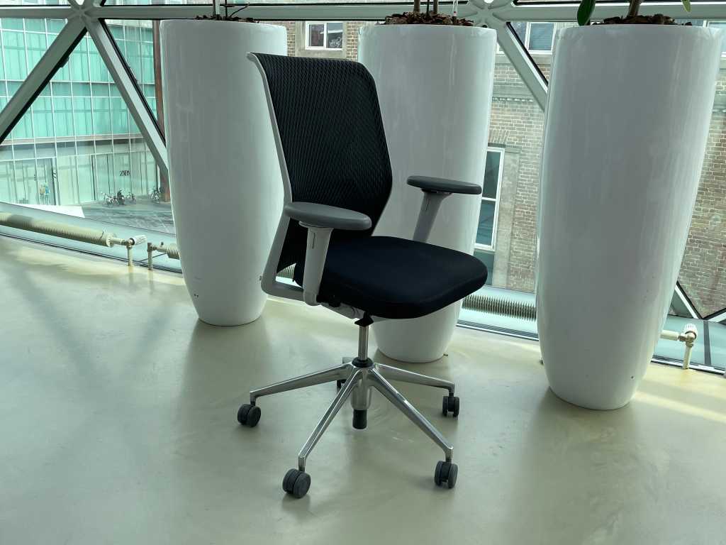 Vitra - Ergonomic Swivel Chair