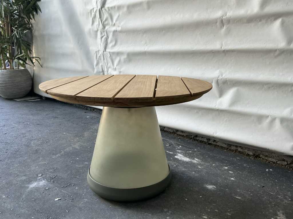 SUNS Round Side Table