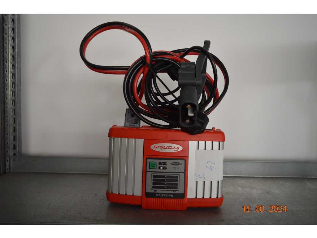 FRONIUS - ACTIVE INVERTER 2040 - Battery chargers