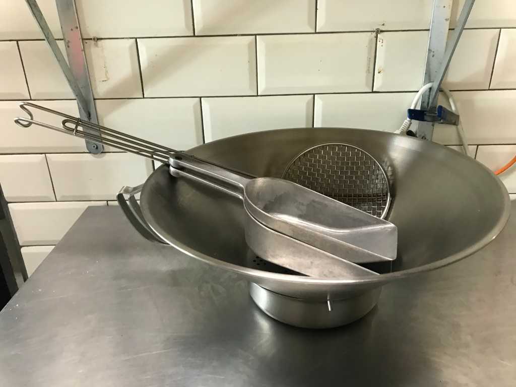 French fries colander with various accessories