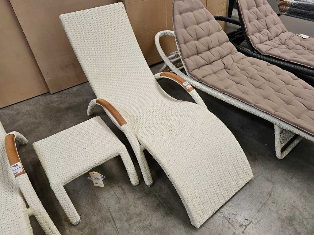 Luxury Lounge Lounger Wave White with Teak Arm
