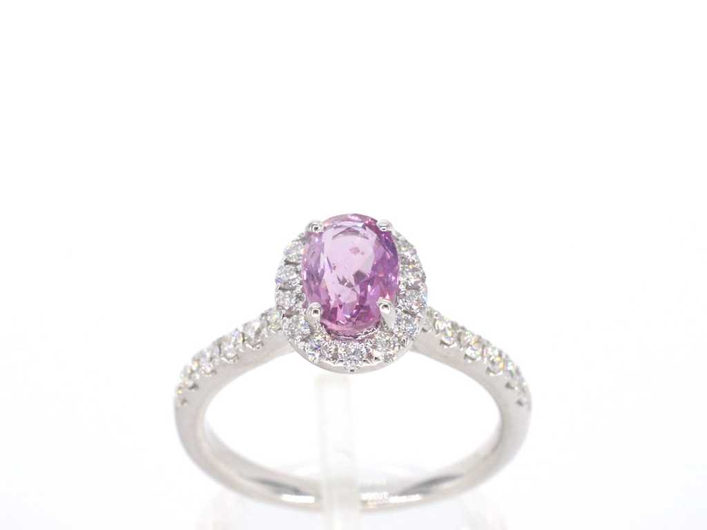 Witgouden ring met diamanten en 1.10 carat pink sapphire