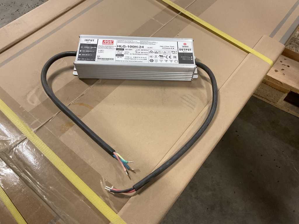 Meanwell HLG-100H-24 Driver elettronici per LED (9x)