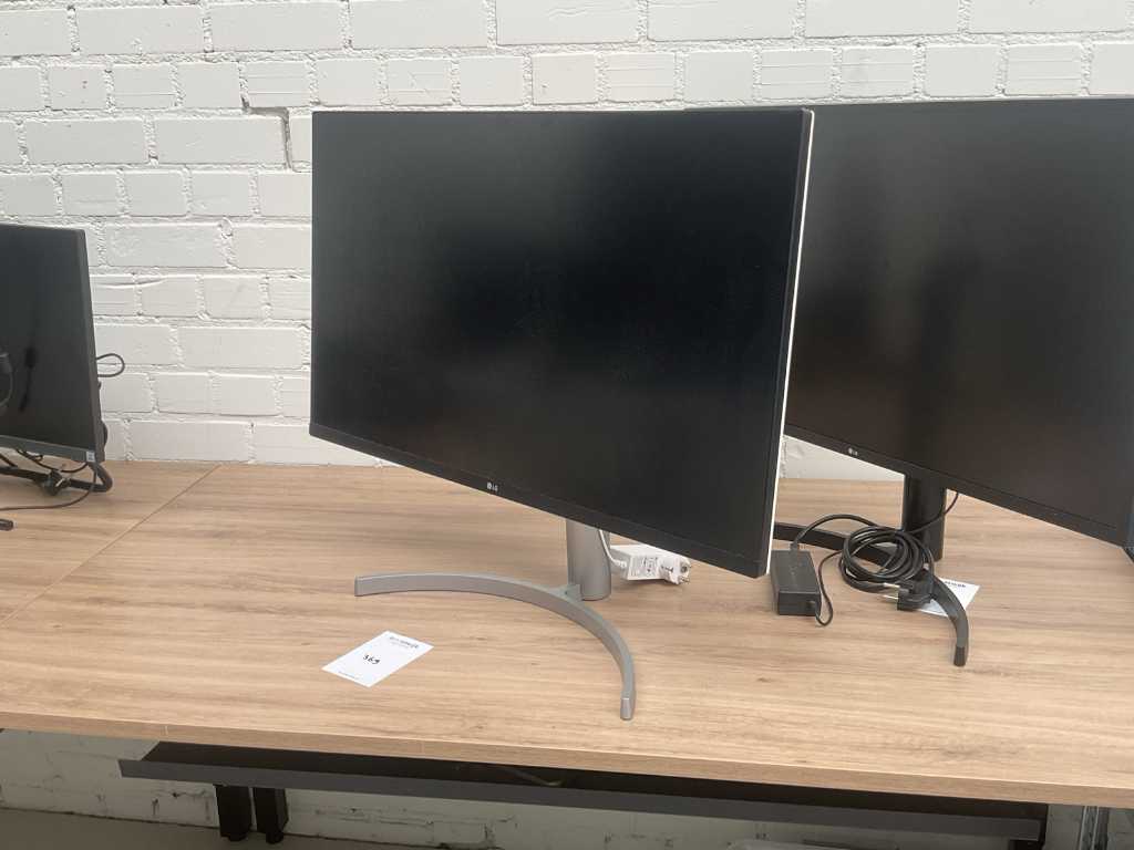 LG 32UN650-W 4K monitor