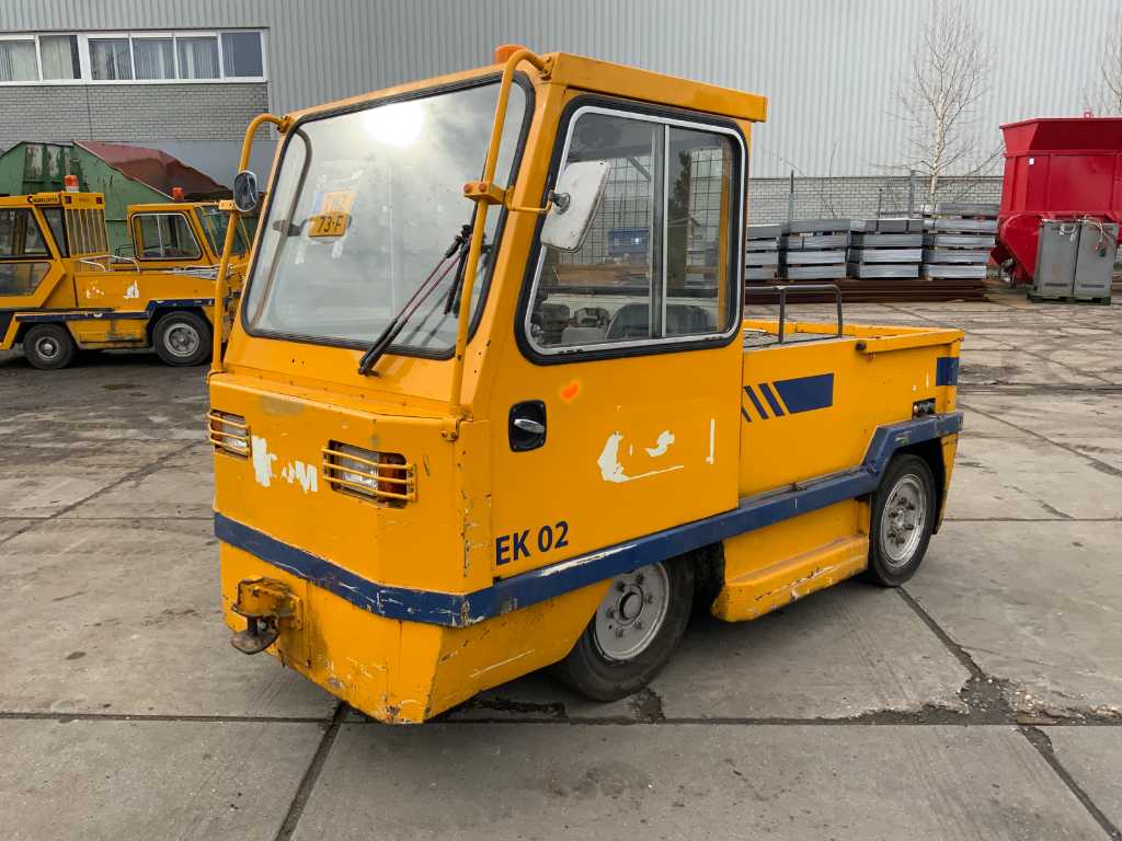 1998 Fenwick-Linde P200 Electric Tow Tractor (THZ-73-F)
