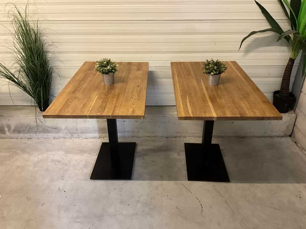 Satellite - Mid-height Restaurant table with cast iron base (4x)