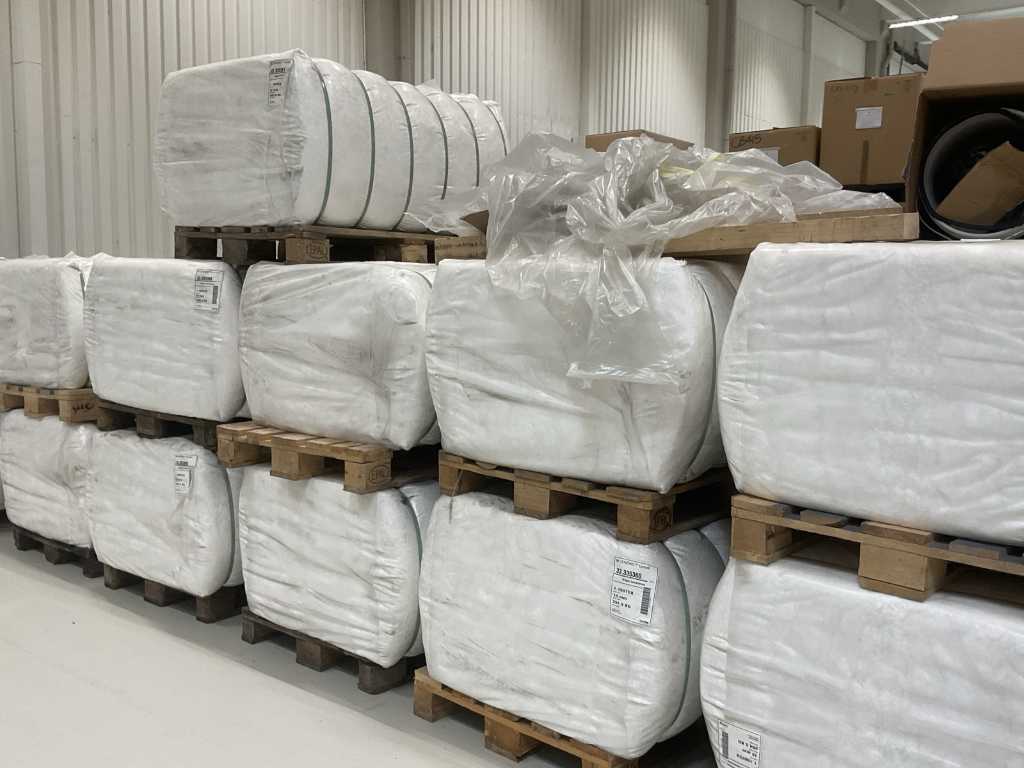 Lenzing Lyocell Lot of non-woven cellulosic fibers