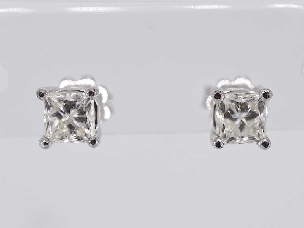 Witgouden oorbellen met princess geslepen diamanten 1.45 carat