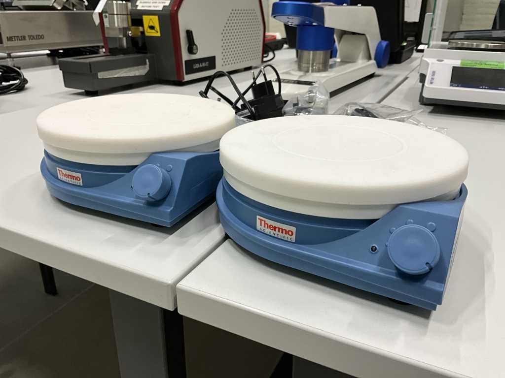 Thermo RT basic-17 Magnetic stirrer (2x)