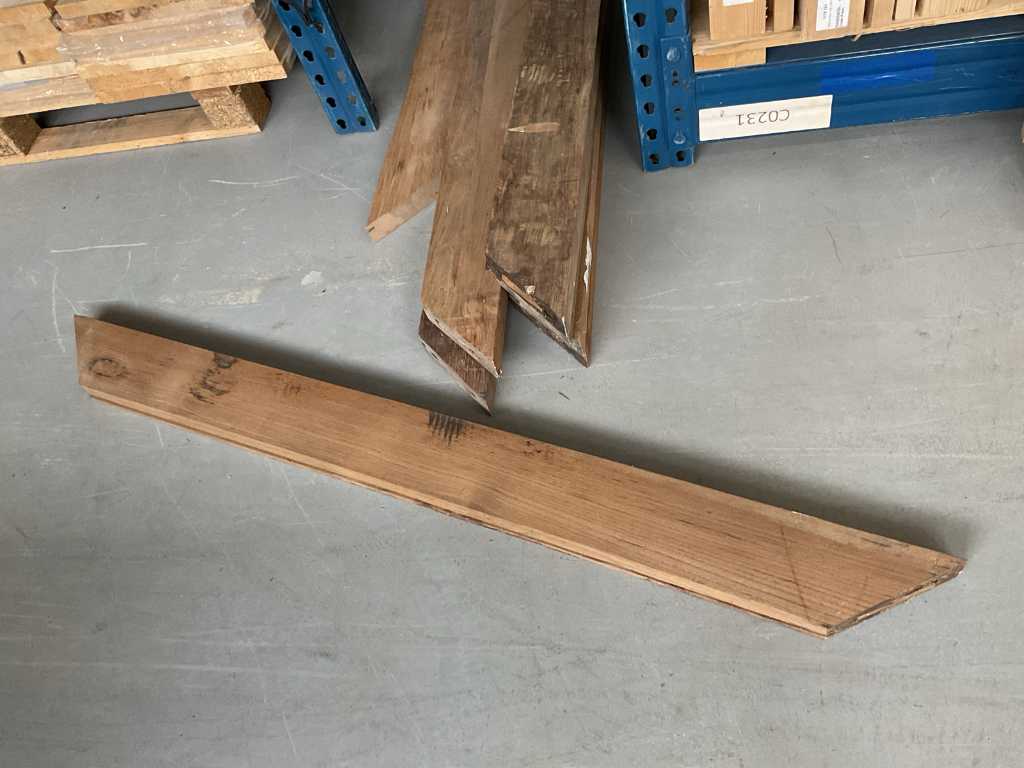 Piese de masă din lemn de tec