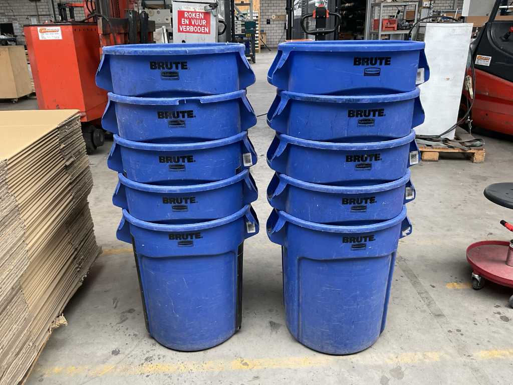 Rubbermaid Trash Bins & Trash Cans (10x)