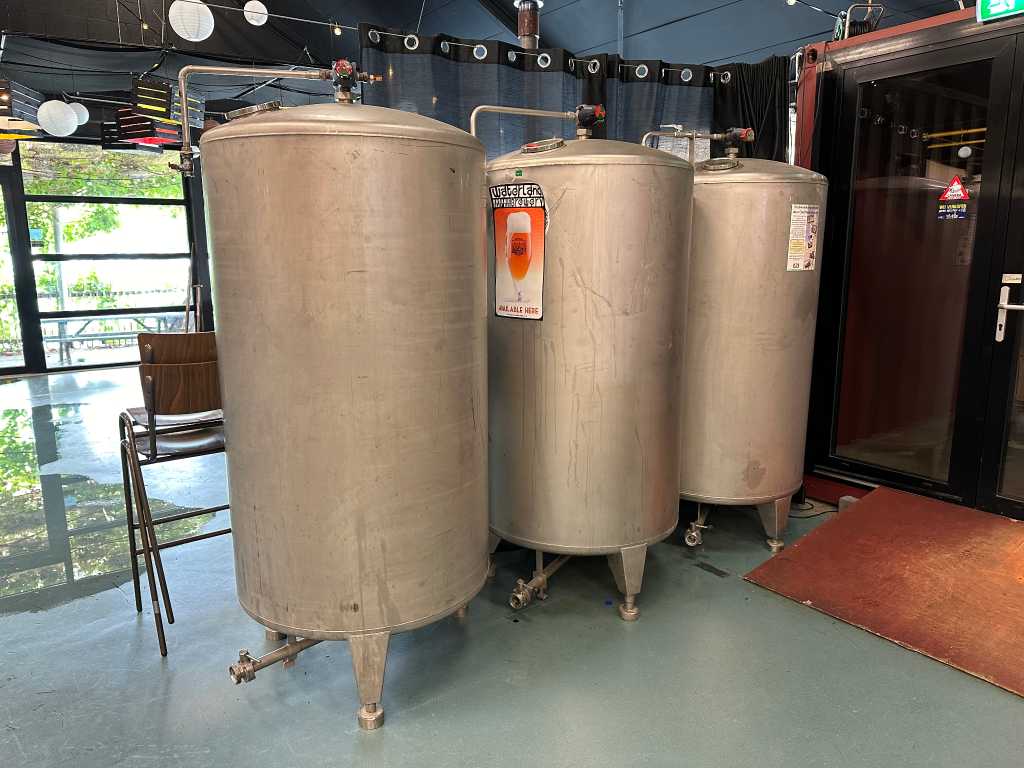 Stainless steel tank (3x)