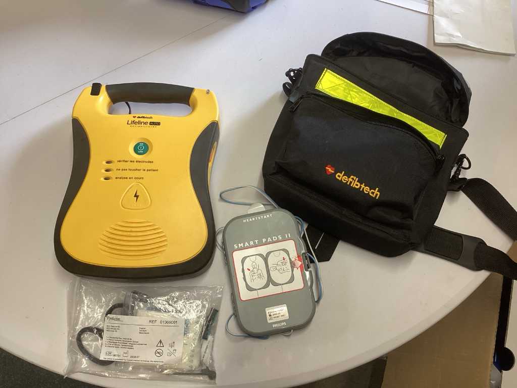 Aed- lifeline auto defibrillator