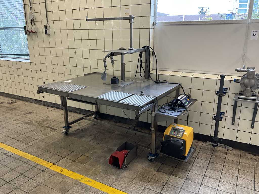 Weighing / dosing table