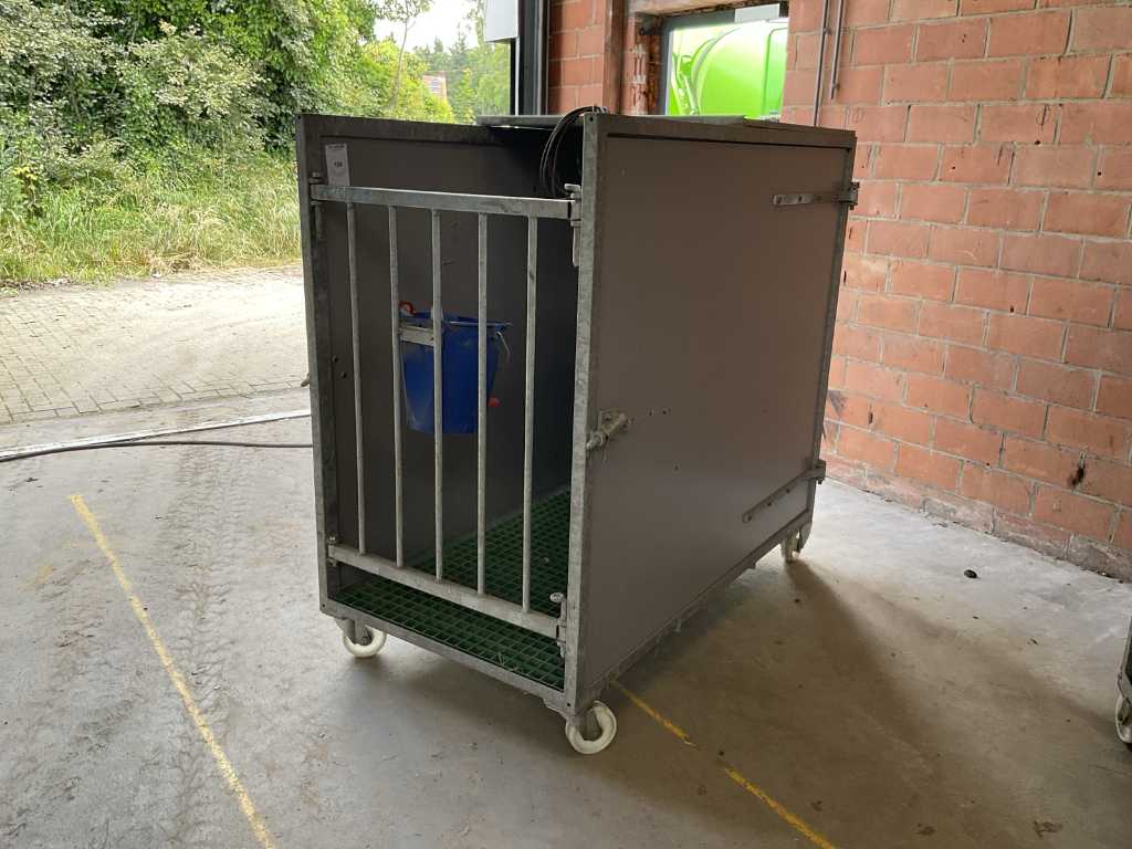 Galvanized mobile calf box