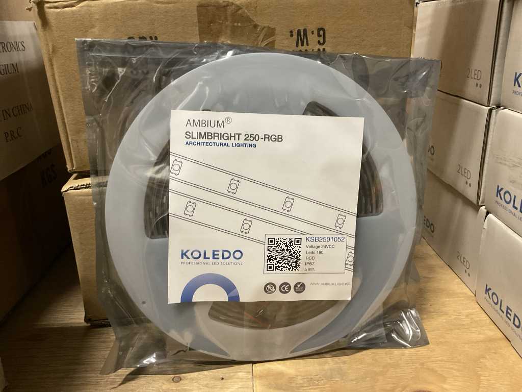 Koledo KSB2501052 Ambium Slimbright 250-RGB (3x)