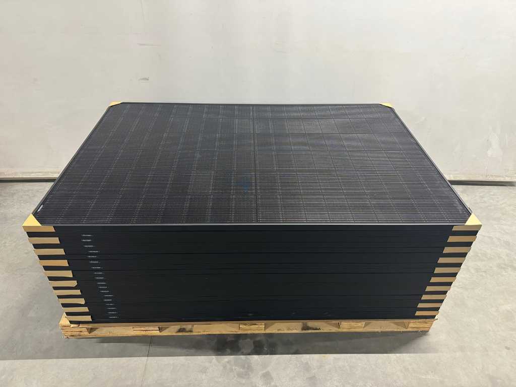 QN - ensemble de 20 panneaux solaires entièrement noirs 420 wp (total 8.400 wp)