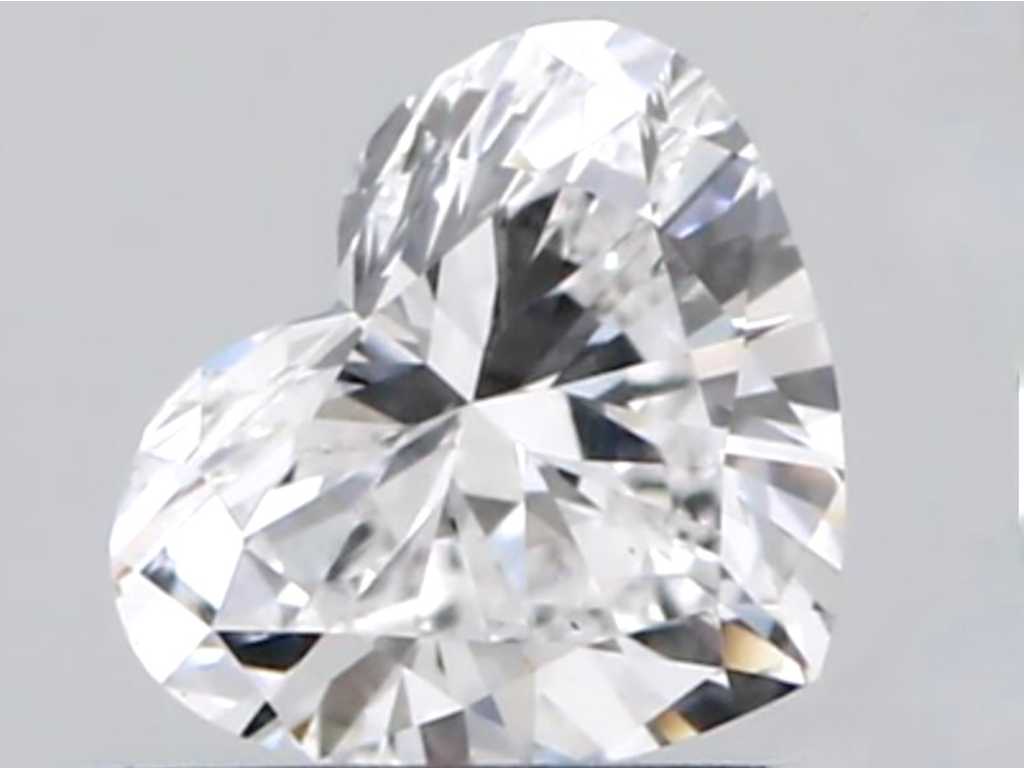 Diamond - 0.53 carats Heart shape cut diamond (certified)