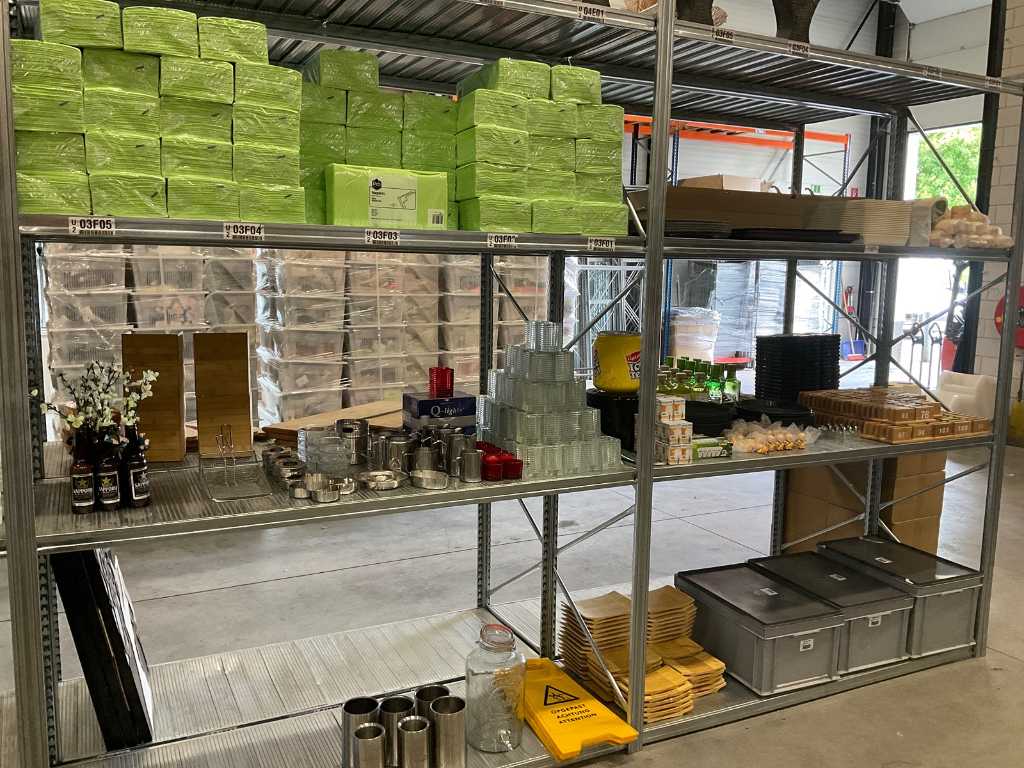 Batch of various catering supplies (200x)