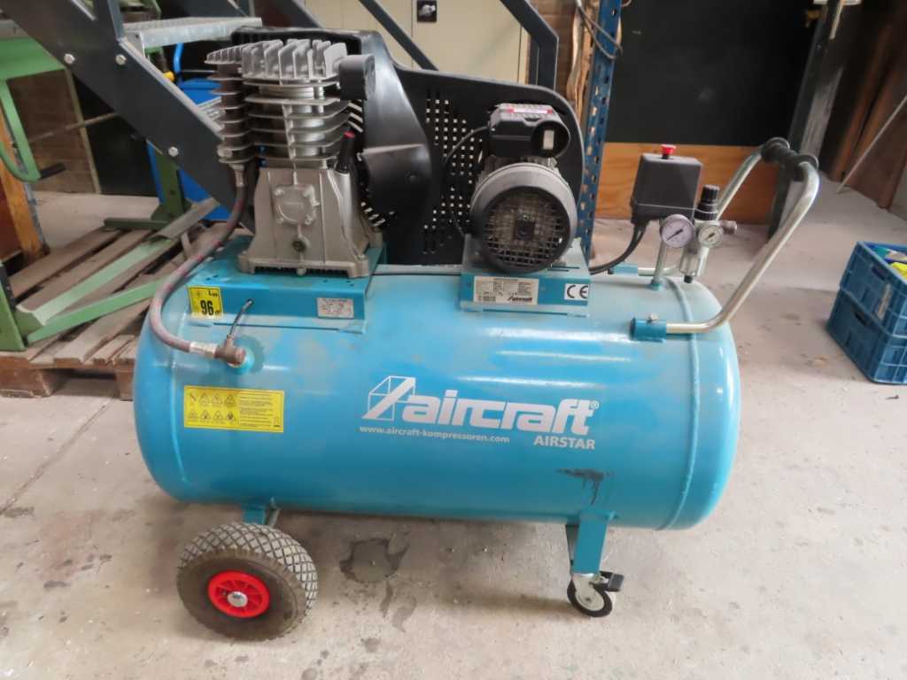 Aircraft - Airstar 603/200 - Compressor