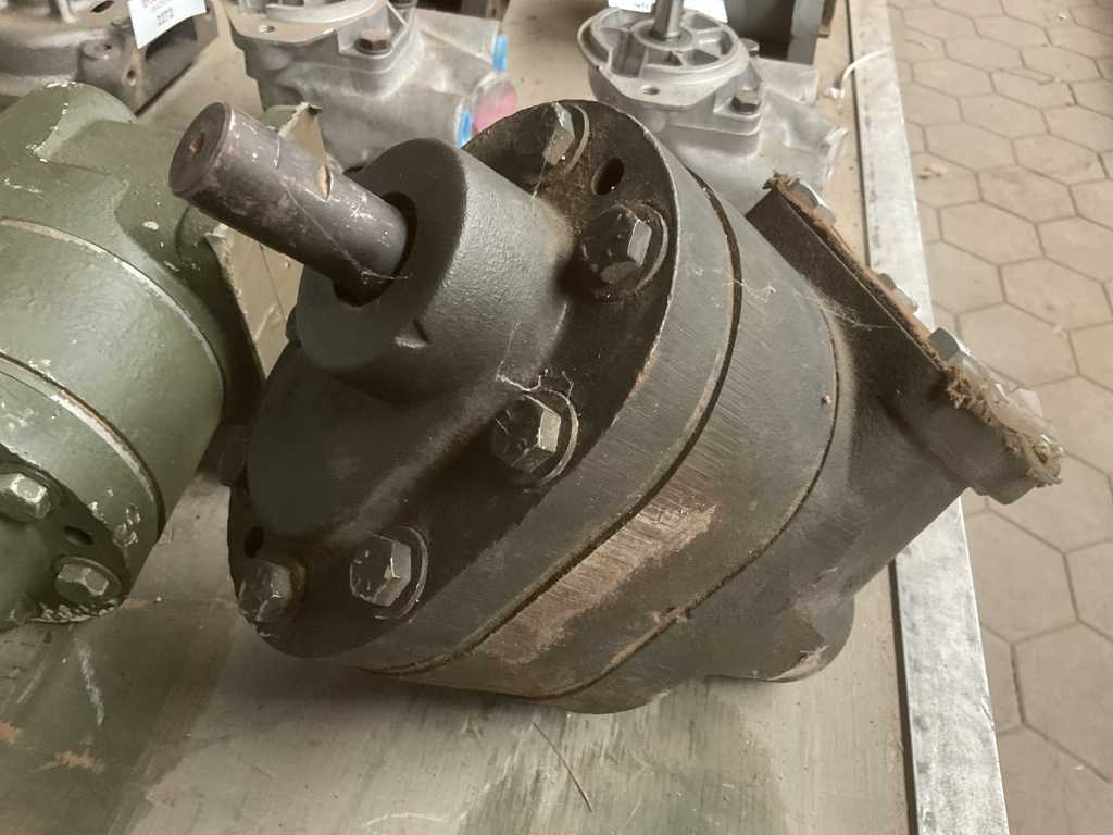 PTO oil pump