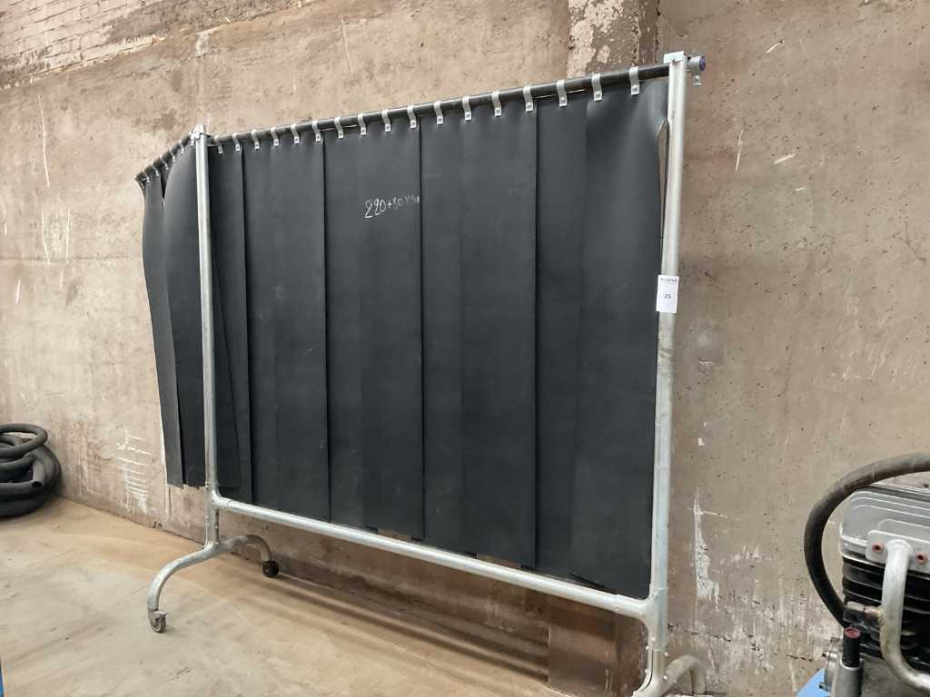Mobile welding curtain