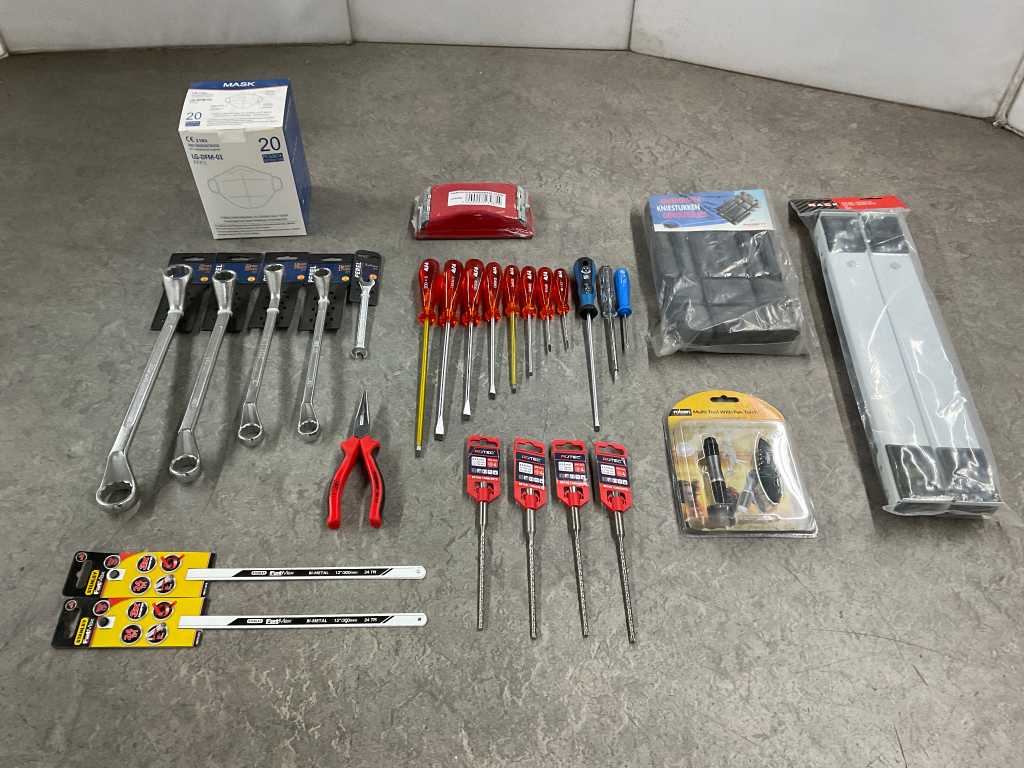 Tool set 28 pieces