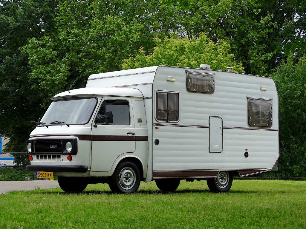 vintage camper FIAT 238 (1.4), S-033-KX